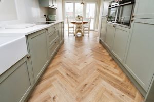 HIGH STREET- click for photo gallery